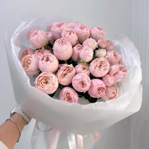 🌹 Bouquet of 7 peonies and spray roses