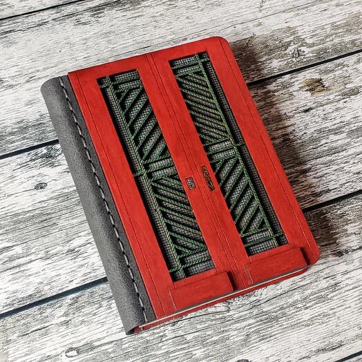 Red notepad shaped like the Belgrade Door