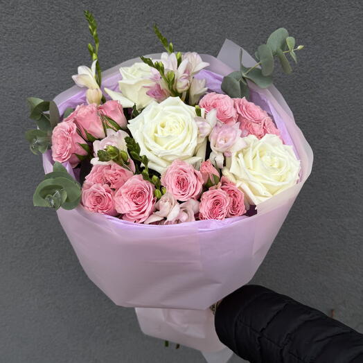 Букет микс из 8 роз