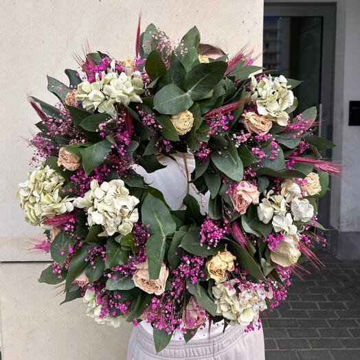 wreath of dried flowers for home decoration