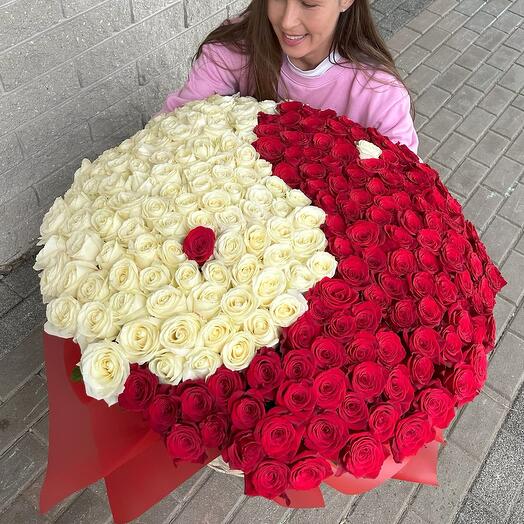 Basket with roses
