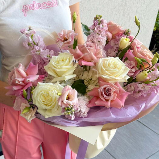 Shades of Love - Hydrangeas, French Roses, Garden Roses, Stock, Lisianthus