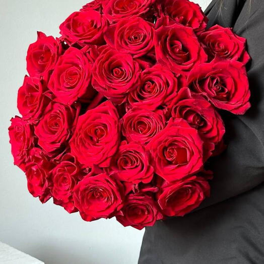 Classic bouquet of 25 roses