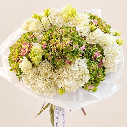Hydrangea and eustoma bouquet