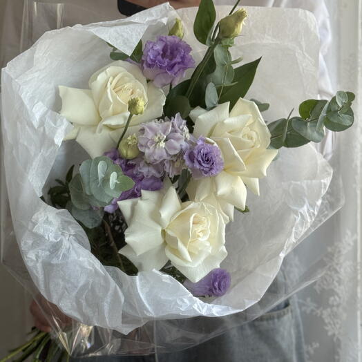 Bouquet 362 FREE DELIVERY Rosa Ecuador, Eucalyptus, Lisianthus, Pistacia, Delphinium