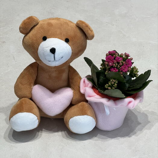 Bear with flowers