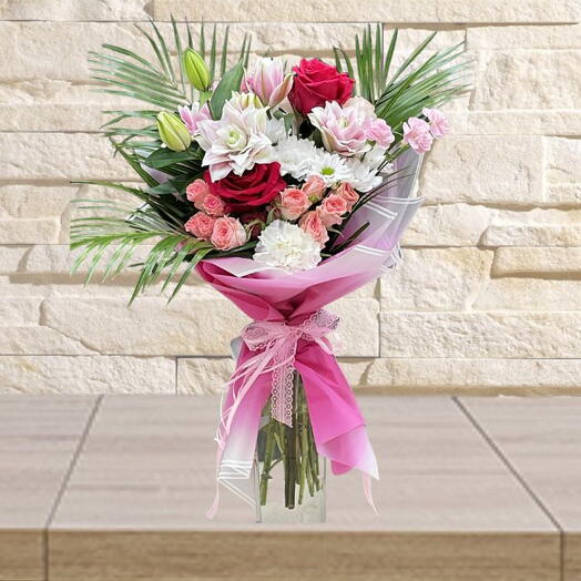 Luxury Mixed Flower Bouquet With Ecuador Roses And Lily