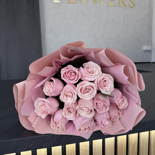 15pcs light pink roses