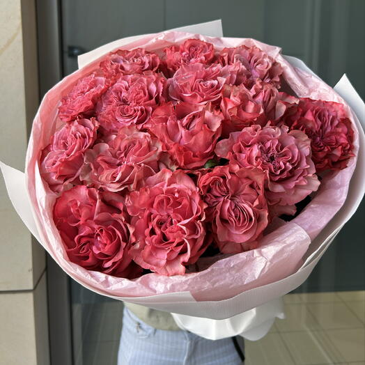15 pink roses