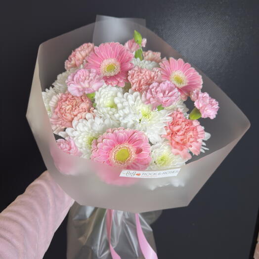 🌸 Pastel Dream Mix: Pink Gerberas, Carnations   Chrysanthemums / Delicate mix: Pink gerberas, carnations and white chrysanthemum