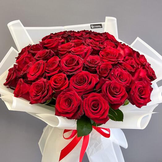 Red roses Mono
