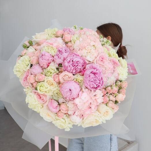 WOW Bouquet of garden flowers peony, roses, hydrangea