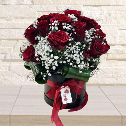 Luxury Flower Box With 21 Red Roses And Gypsophila