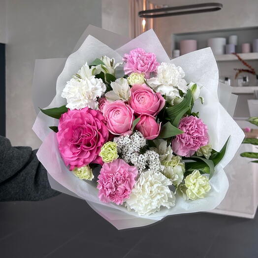 Mixed Bouquet With Peony-Shaped Rose