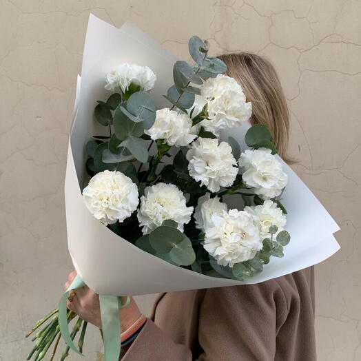Bouquet of white carnations