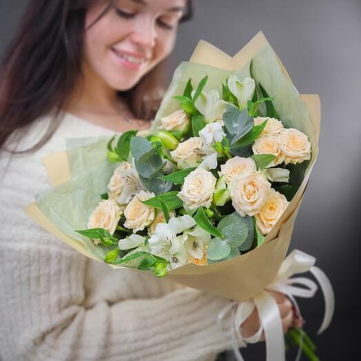 Bouquet of branch roses and alstroemeria