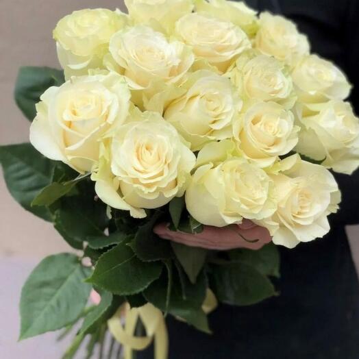 Mono bouquet of 15 roses (70 cm)