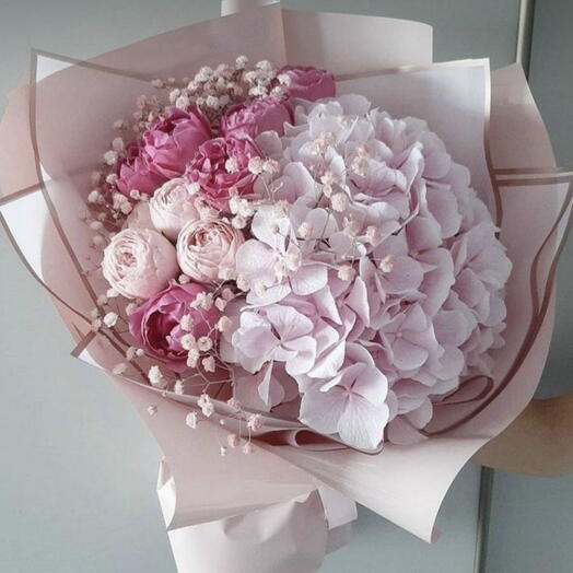 Delicate bouquet with hydrangea