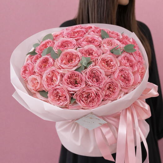 Bouquet of 21 peony roses with eucalyptus