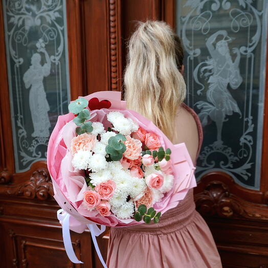 Princess's garden (peony garden roses and pastel flowers)