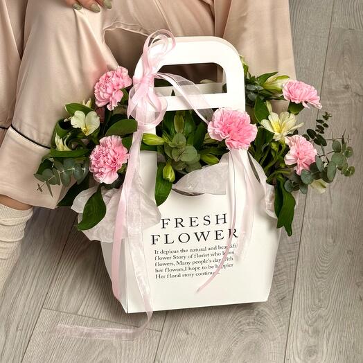 Tüte frischer Blumen