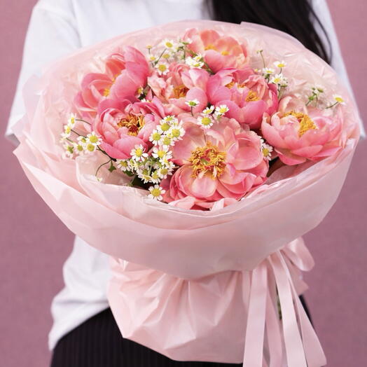 🌸Bouquet of coral peonies and chamomile