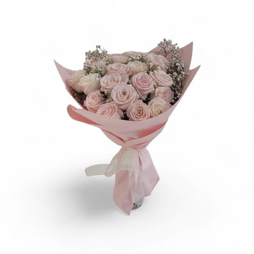 Sweet pink shimmer. Pink roses and Baby breath