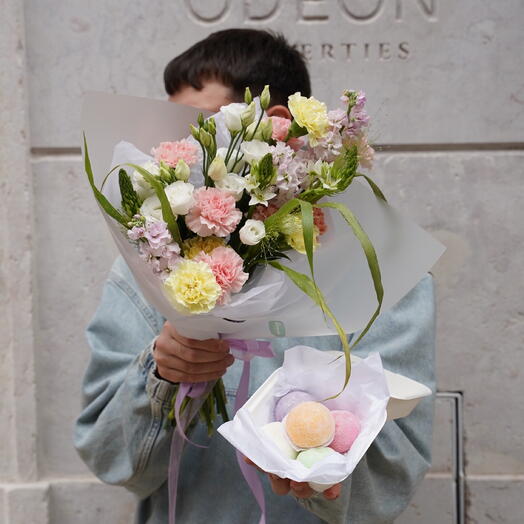 Mochi + Bouquet