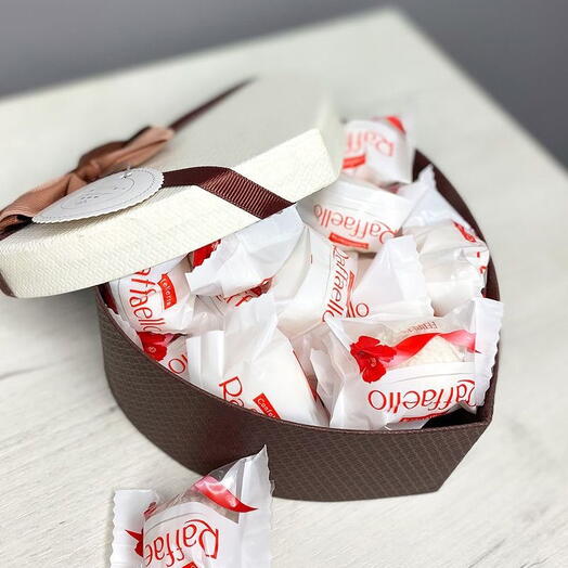 Heart box with Raffaello candies