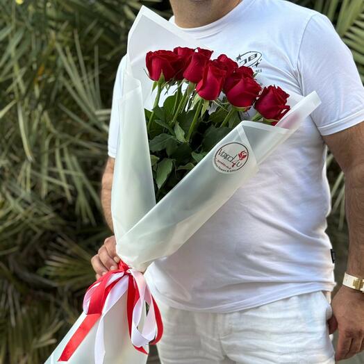 15 red roses
