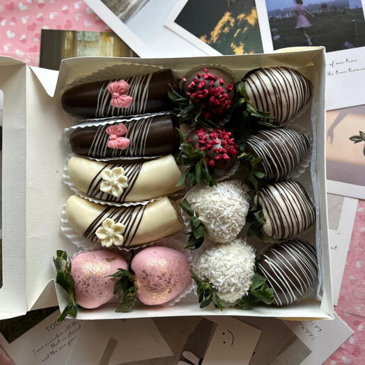 Chocolate-covered strawberries MIXBANANO