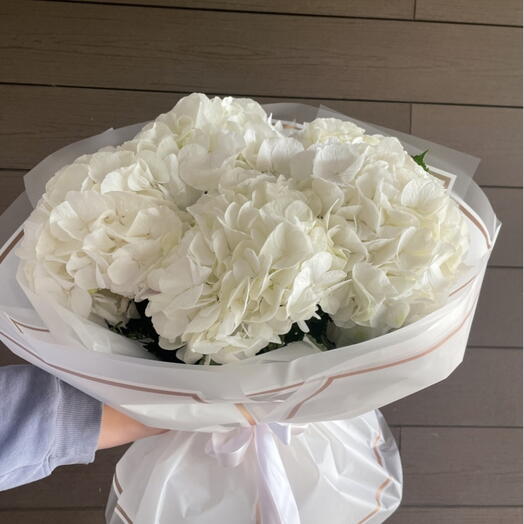White hydrangea bouquet