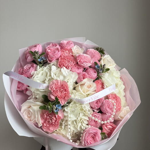 Loves pink