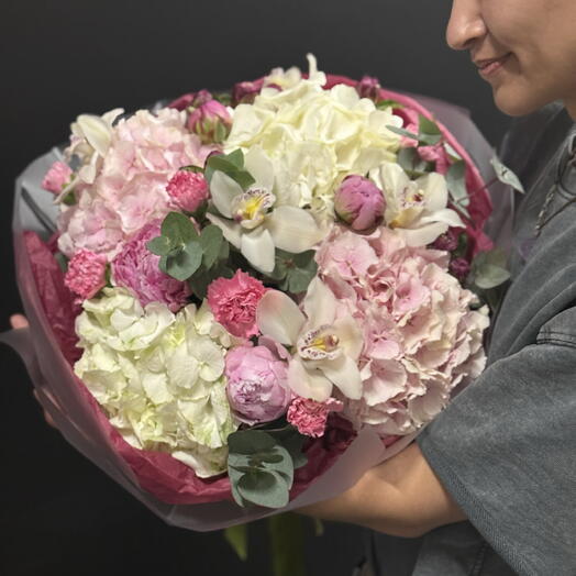 Hydrangea with peonies