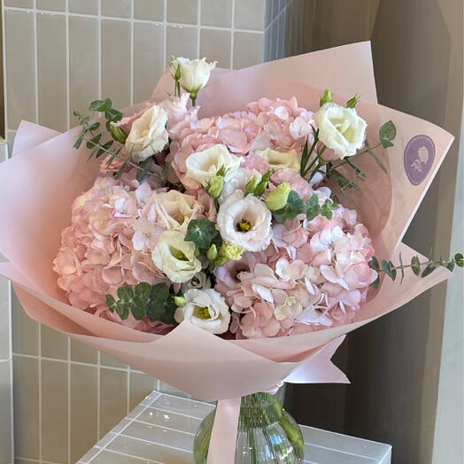 Classic Gentle Bouquet