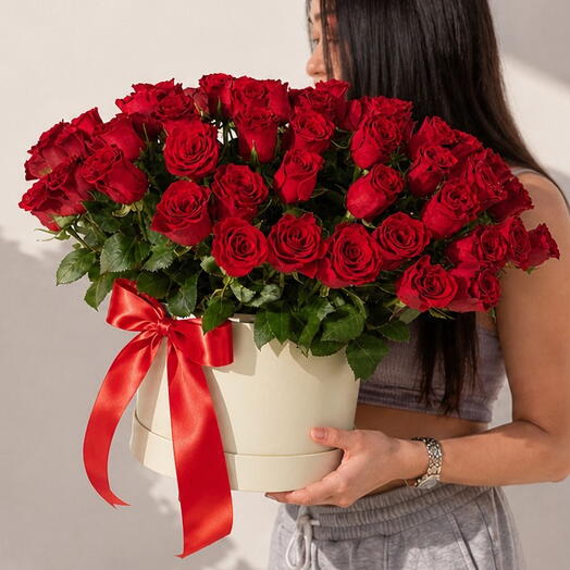 51 Rosen in einer Box