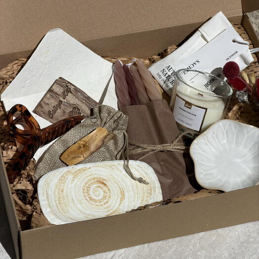 Beige box