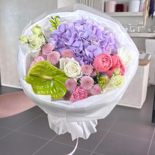 Vivid bouquet with lavender hydrangea