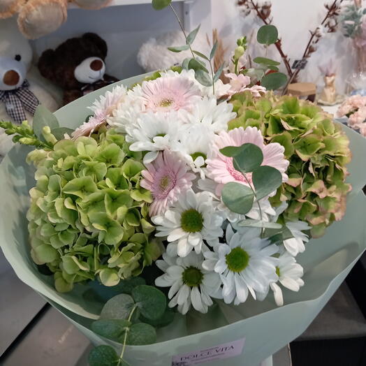 Mint-pink bouquet