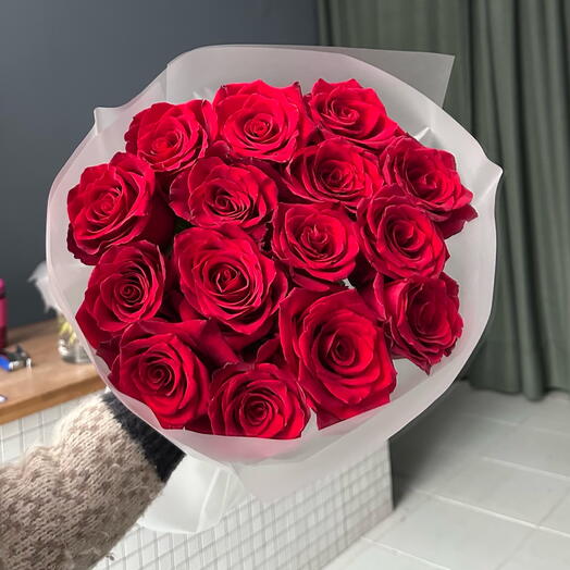 Bouquet of 15 red roses
