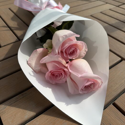 3 Pink Roses Bouquet
