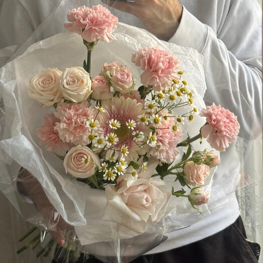 Bouquet 291 - peonies, roses, chamomiles and dianthus