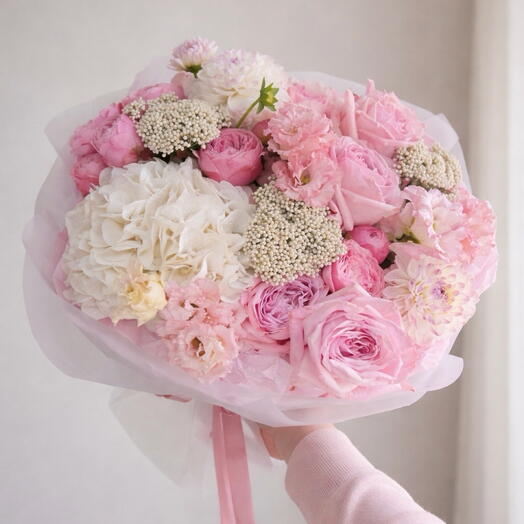 💐Bouquet of roses, eustoma and seasonal flowers