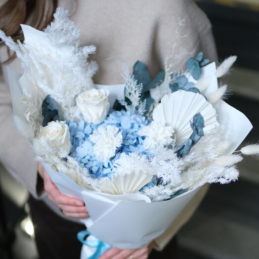 Arctic Silk — Preserved Blue White Bouquet