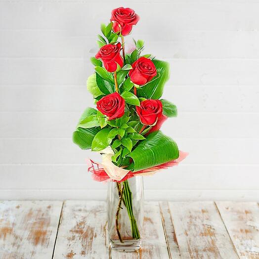 5 roses bouquet