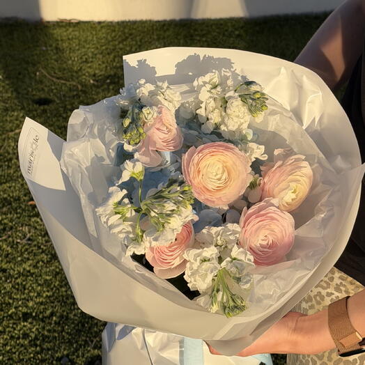 Lea Bouquet - Ranunculus, Hydrangea, Stock