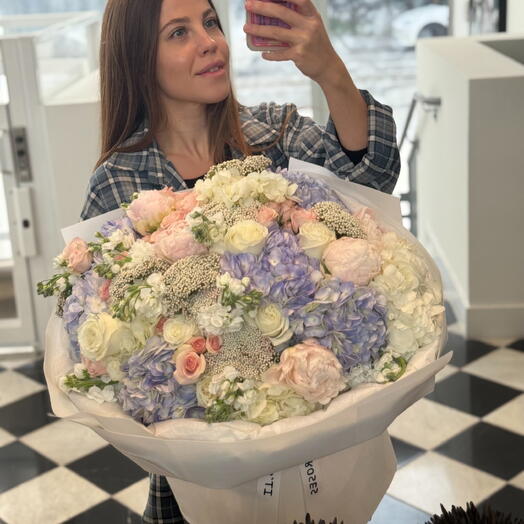 Blue elegance bouquet