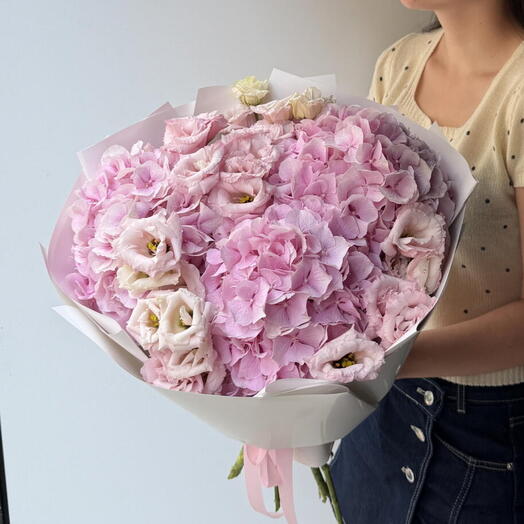 Hydrangea, pink eustoma
