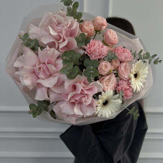 Cream Bouquet