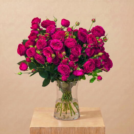 Bouquet dark pink spray rose